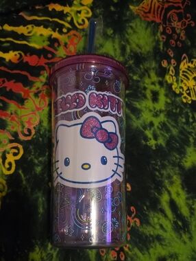 Hello Kitty Tumbler Brand New Never Used Holds 20 Ounces